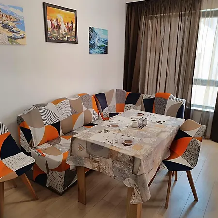 10 улица македония 33 Apartment
